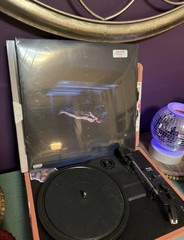 Teyana Taylor – Escape Room (Target Exclusive Pink Color Vinyl 2LP) Sealed