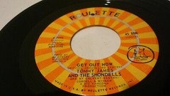 LOT OF 10 45 RPM ARTISTS OF THE 1960’S 4 Seasons, Americans, L. Gore, Hermits
