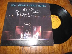 NEIL YOUNG & CRAZY HORSE – RUST NEVER SLEEPS – REPRISE RECORDS LP