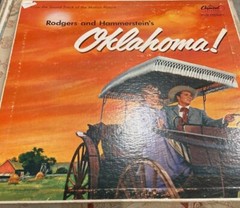BIG LOT Vinyl records BROADWAY PLAYS -MOVIE SOUNDTRACKS. GREAT TITLES. FEW RARE