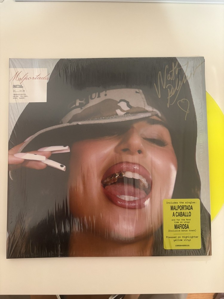 ⭐️Nathy Peluso Signed Cover Malportada Colored VINYL LP 2026 ⭐️