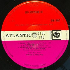 LED ZEPPELIN LED ZEPPELIN III ORIGINAL UK RED/PLUM A5/B7 “CELEBRATION” No „PG“