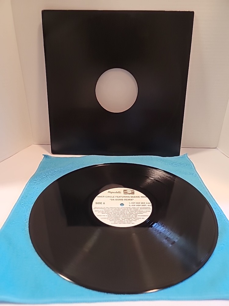 INNER CIRCLE – “ DA BOMB-REMIX “ FEATURING BEENIE MAN 12″ Single PROMO