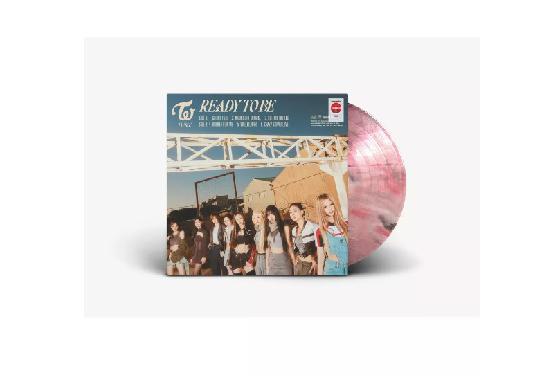 TWICE – READY TO BE – (Limited Edition, Marbled Orchid Vinyl LP) USED