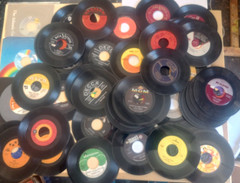 Lot 58 Vinyl 7”, 45 RPM 1950′ – 70’s varied genre and condition, See Photos