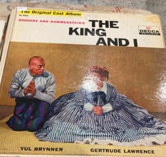 BIG LOT Vinyl records BROADWAY PLAYS -MOVIE SOUNDTRACKS. GREAT TITLES. FEW RARE
