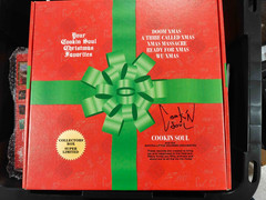 Cookin Soul Xmas Christmas Favorites Box Set Autographed BEST FULL SIGNATURE