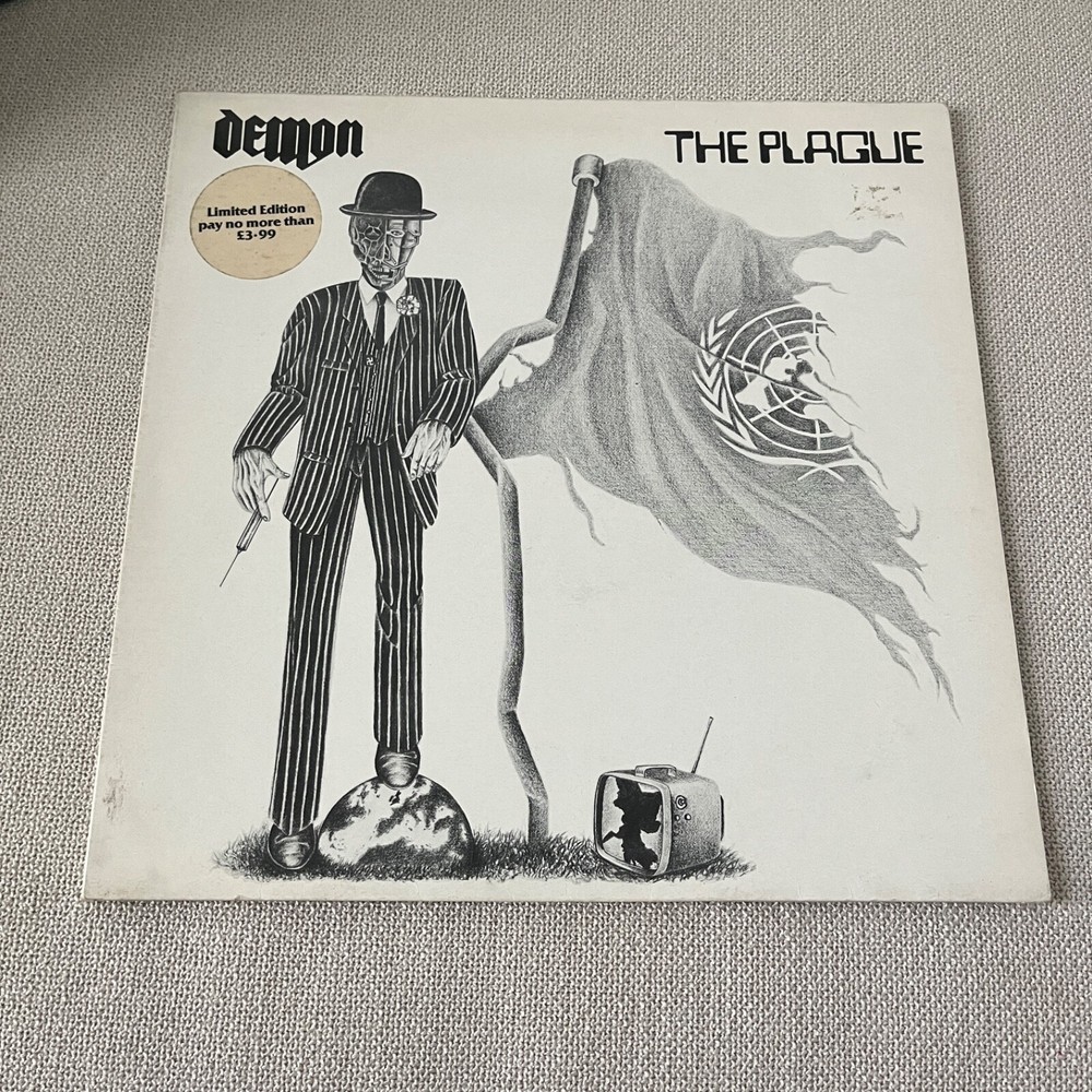 Demon – The Plague – UK Press – 1983 – CLAY LP6 w/ Booklet – Vinyl is NM-
