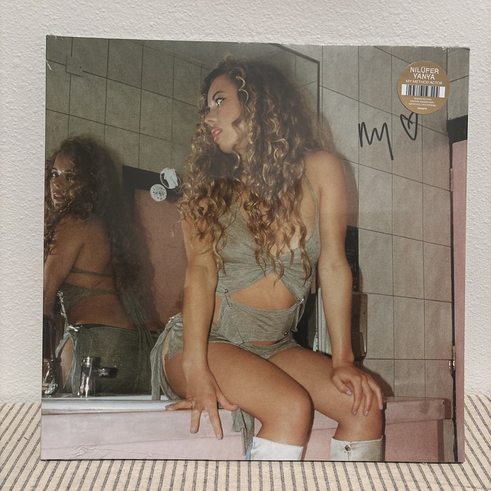 Nilufer Yanya- My Method Actor – Vinyl (Gatefold Crystal Amber Vinyl SIGNED)