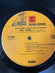 Neil Young With Crazy Horse – Everybody Knows This Is Nowhere LP 1969