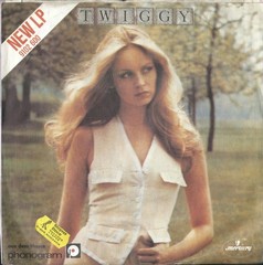 TWIGGY Here I Go Again / Everything Comes In Time 45 RPM 7 Inch Single Vinyl