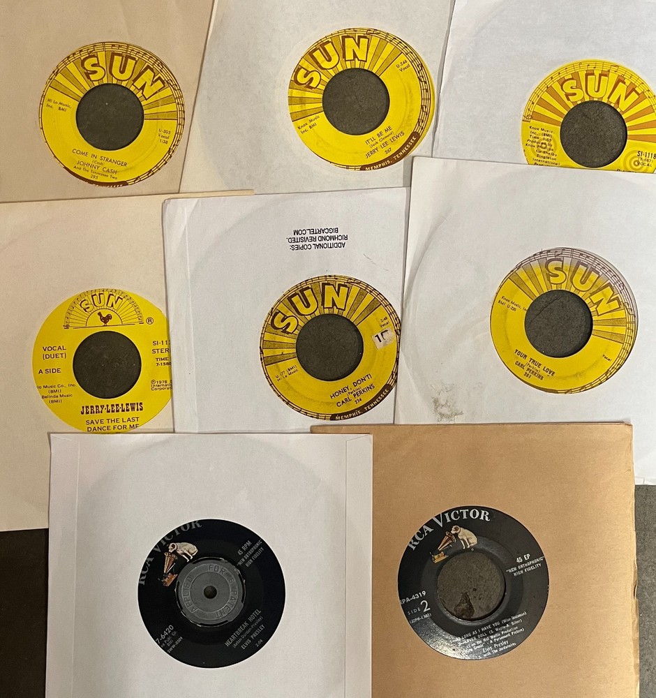 ROCK 7″ SINGLE LOT – ELVIS PRESLEY/JERRY LEE LEWIS/GENTRYS/JOHNNY CASH sun 45rpm