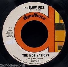 THE MOTIVATIONS-Slow Fizz & The Squeeze-Rarer Mod Soul 45-DYNO VOICE #216