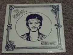 BRUNO MARS „THE ROMANTIC“ POLISH IMPORT LP PRESSED ON APPLE RED VINYL BRAND NEW