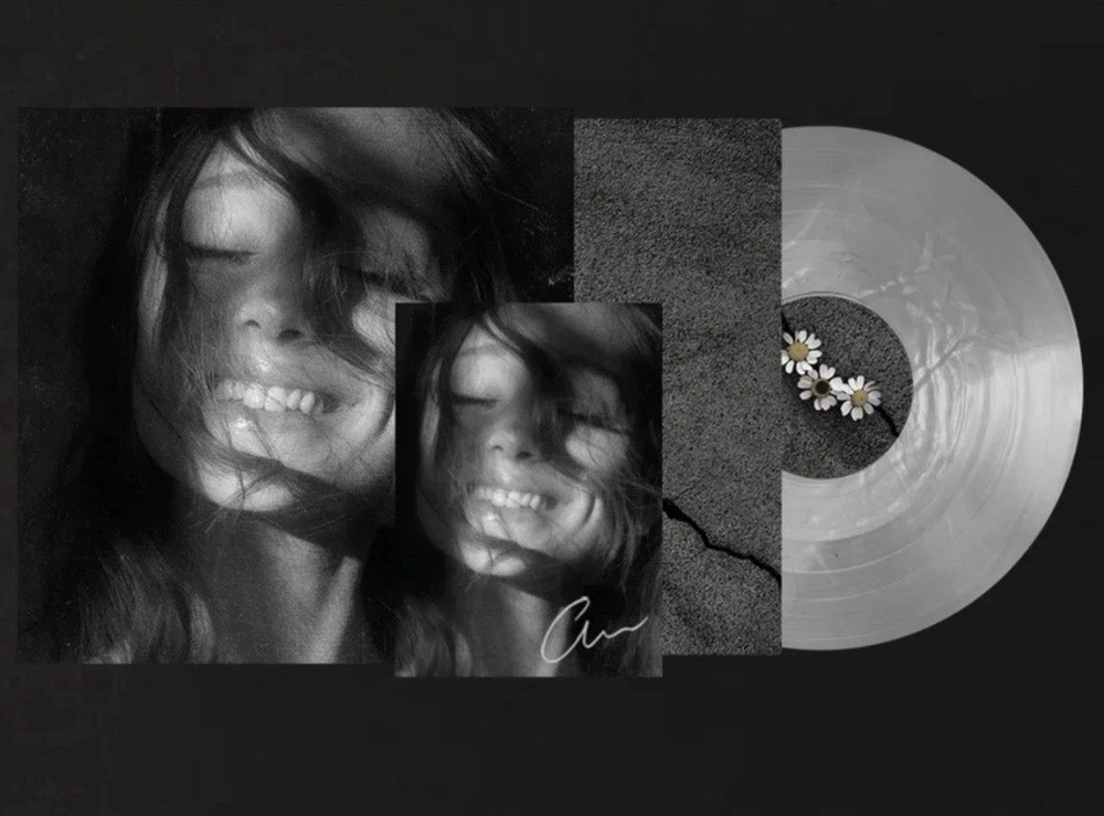 Ariana Grande Petal Vinyl Translucent Pearly White LP SIGNED PRESALE
