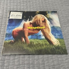 Zara Larsson – Midnight Sun UO Exclusive LP