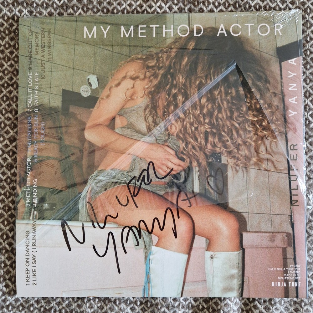 Nilüfer Yanya – My Method Actor / Vinyl LP Crystal Amber / SIGNED AUTOGRAPHED