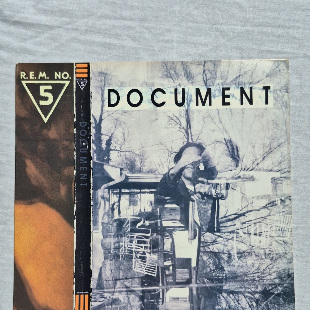 R.E.M. Document I.R.S. Rock LP Vinyl 12″ 33 RPM 1987 IRS-42059 Black