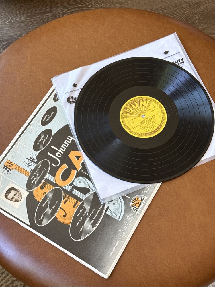 Johnny Cash With His Hot & Blue Guitar! 1957 Mono Vinyl Sun Records LP 1220