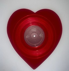 Lana Del Rey Love / Lust for Life Heart-Shaped Red 7″ Limited Vinyl