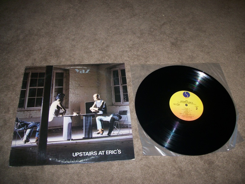 Yaz – Upstairs At Erics LP ORIG. Sire Records 1-23737 EX VINYL