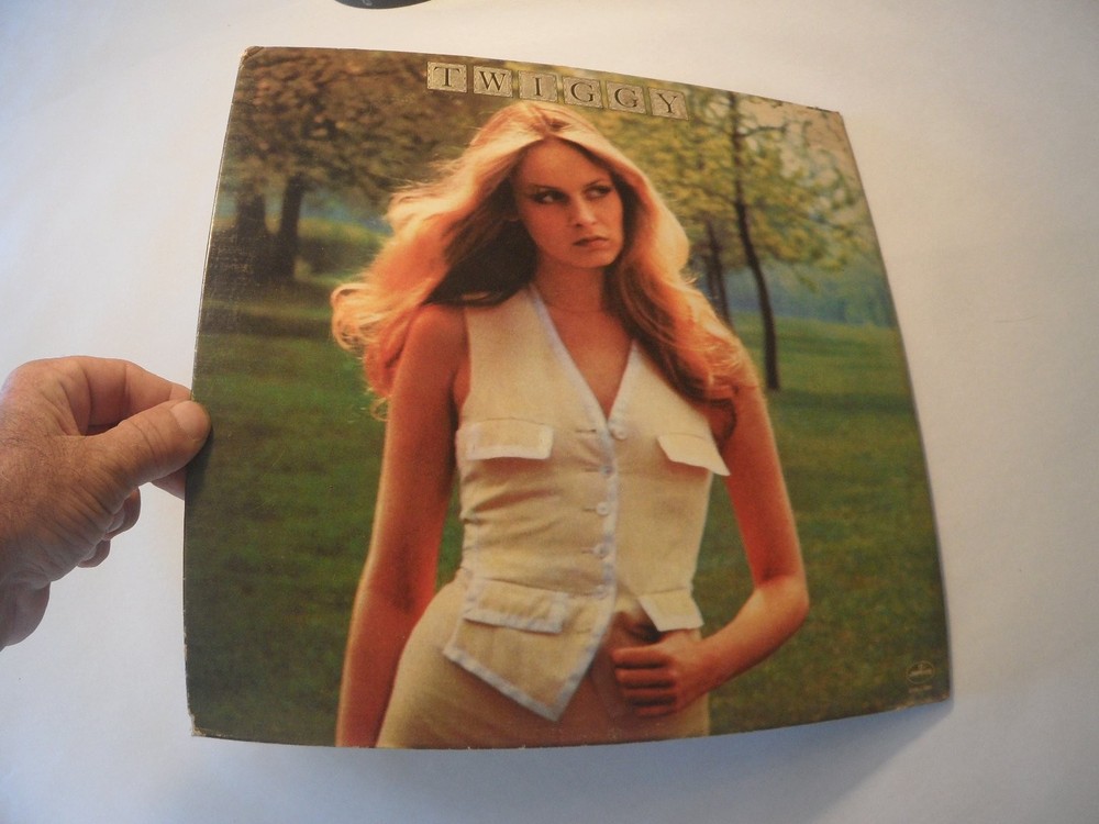 Twiggy – Twiggy 12″ LP Record 1976 First Press Mercury Pop Rock 33RPM