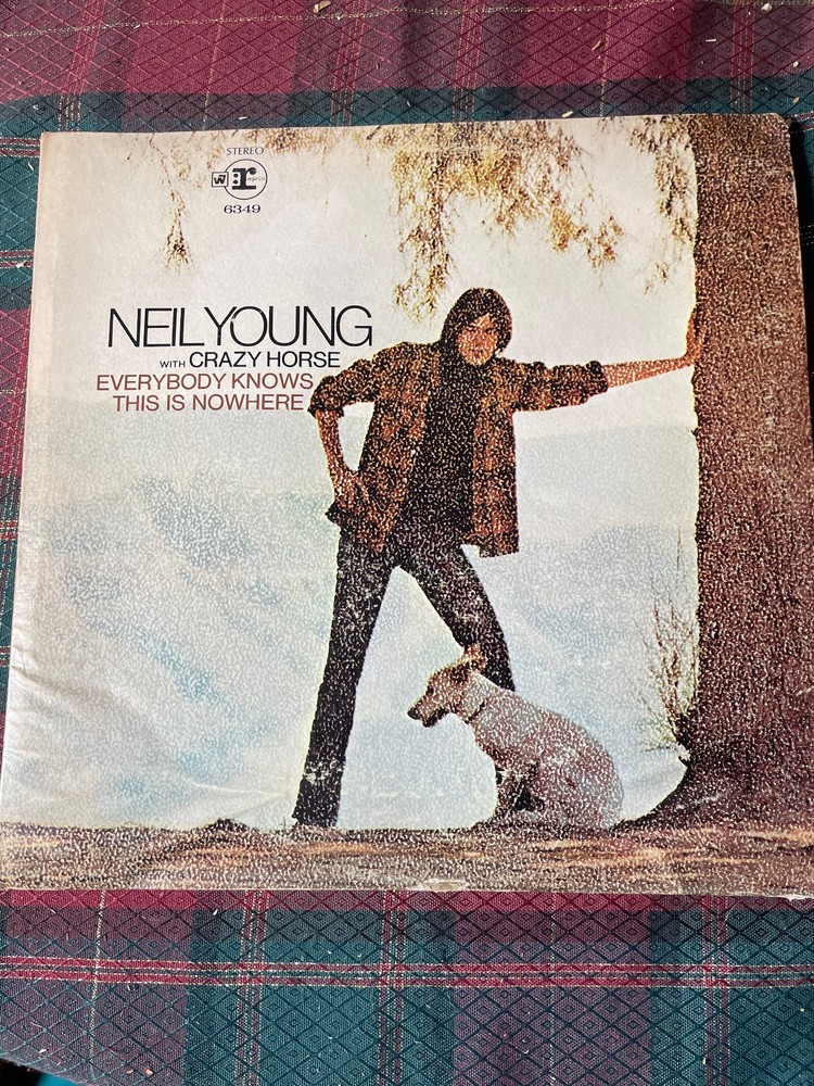 Neil Young With Crazy Horse – Everybody Knows This Is Nowhere LP 1969