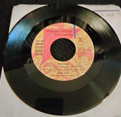 THE TIME JERK OUT / MO JERK OUT 7″ SINGLE MORRIS DAY 1990 PAISLEY PARK RECORDS