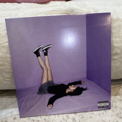 Olivia Rodrigo Sour Geffen Records Purple Colored Vinyl LP 12″ Pop Card Sleeve
