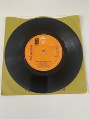 THE JACKSONS-SHOW YOU THE WAY TO GO 7″ VINYL SINGLE RECORD 1977!