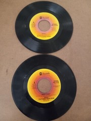 RUFUS FEATURING CHAKA KHAN SWEET THING / CIRCLES & STAY / CHANGE YOUR WAYS 45s