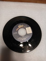 JOE DIFFIE STARTIN‘ OVER BLUES/JUST A REGULAR JOE 45RPM VINYL. B10