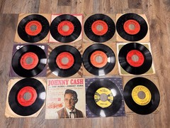 Lot Of 12 Johnny Cash 45 Rpm & 18 Others #JC503