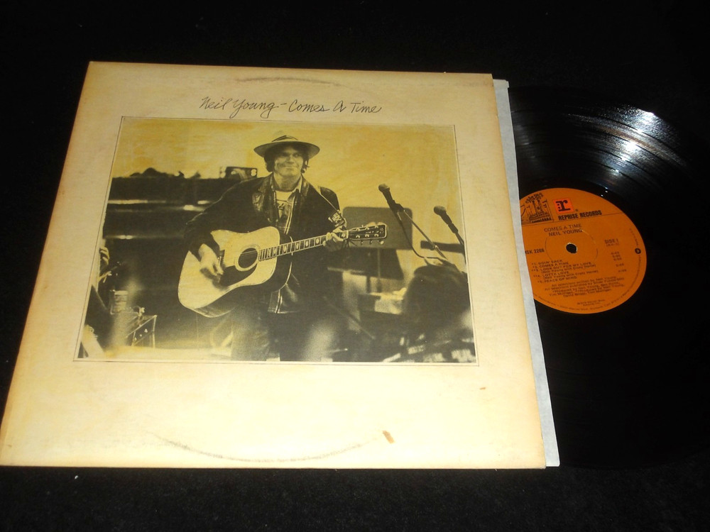 NEIL YOUNG Comes A Time REPRISE 1978 Classic FOLK ROCK Singer Songwriter LP