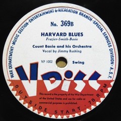 78 RPM V-DISC 369 COUNT BASIE, RUSHING HARVARD BLUES & W. HERMAN APPLE HONEY E+