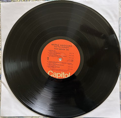 Merle Haggard-Keep Moving On,1975 LP Capitol ST-11365, VG++/VG++
