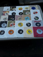 100 Oldies 45s. 50s & 60s. Teen, Groups, Brit Invasion, Rockabilly, and more.