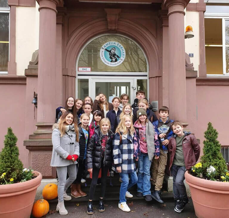 Am Bundesweiten Vorlesetag Zu Besuch In Der Amelia Earhart Schule 