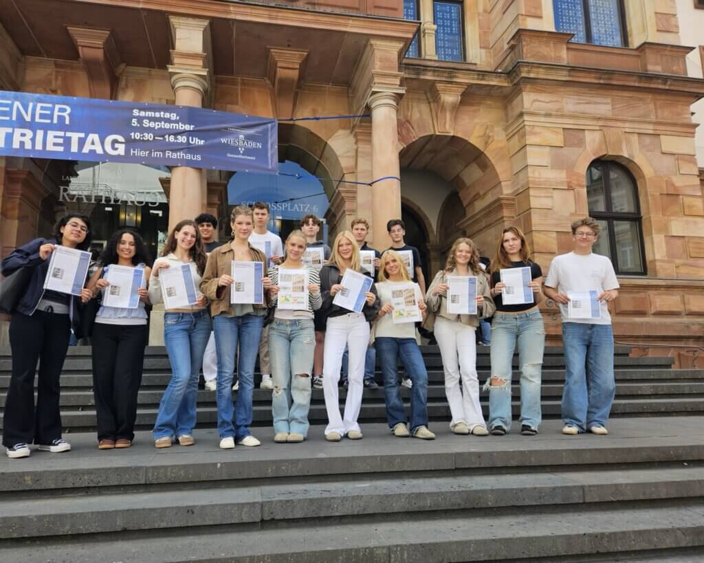 Vorstellung der Erinnerungsblätter im Wiesbadener Rathaus